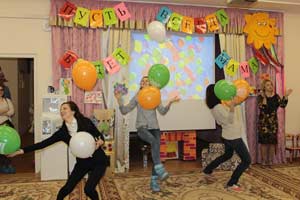 Праздничный утренник «Тепло сердец для милых мам».